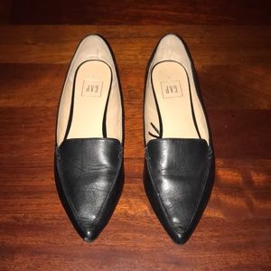 Black flats - like new!